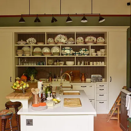 Elegant Georgian Retreat With Views Of Arthurs Seat Holiday home Edinburgh