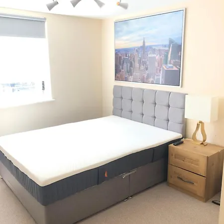 17 Flat 11 Slateford Gait * Edinburgh