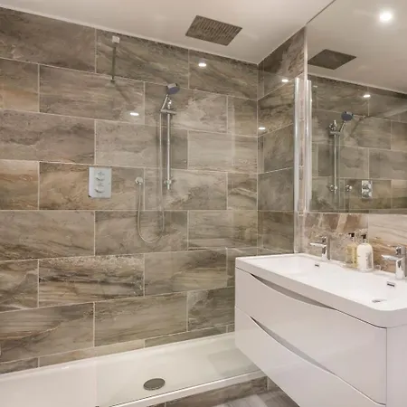 Villa Blossom Mansion *