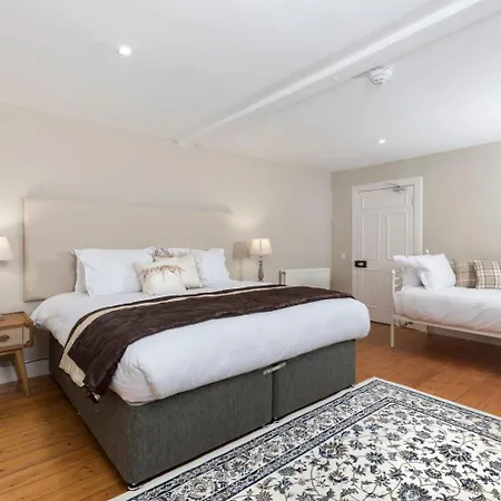 Villa Blossom Mansion