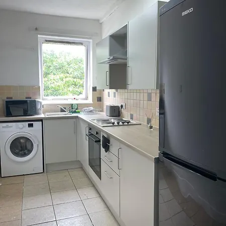 3 Bed With Free Parking * Edynburg