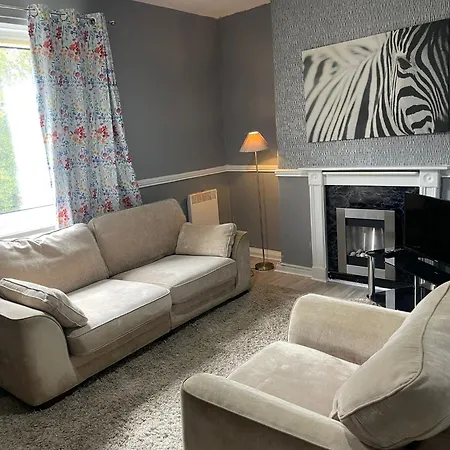 3 Bed With Free Parking Edynburg