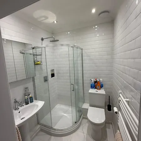 Entire In Centre Apartament