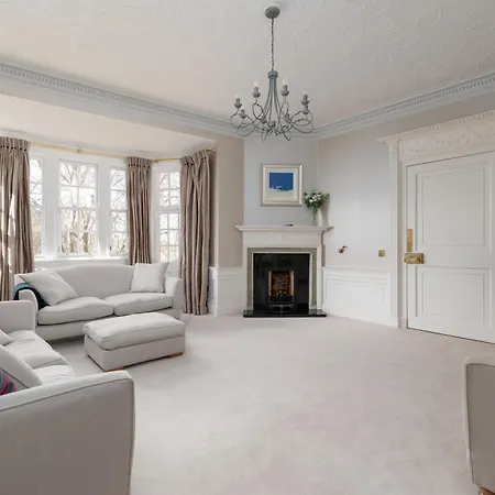 Luxury And Spacious 4-bedroom At Ramsay Garden - Next To Castle And Royal Mile 아파트