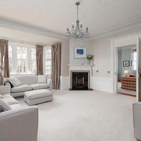 Luxury And Spacious 4-bedroom At Ramsay Garden - Next To Castle And Royal Mile Appartamento *