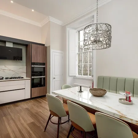 The Edinburgh Address - Castle View Apartment Apartment