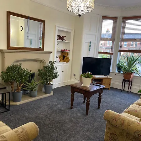 Entire Victorian House 2br - 4 Guests *