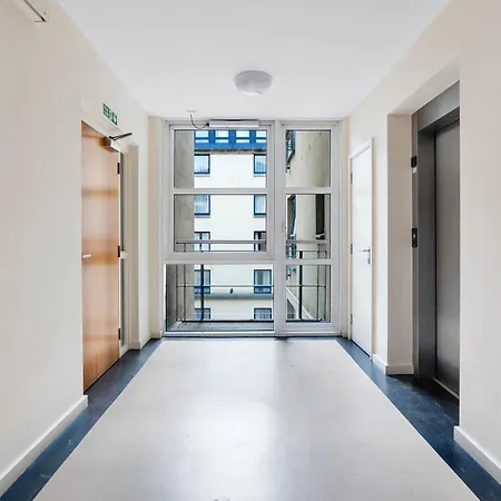 2br Park Royal With Balcony And Parking Appartamento *