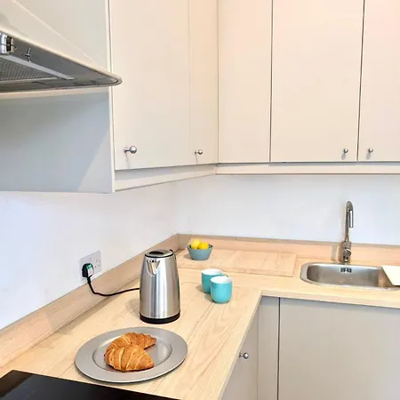 Festival Let In Ground Floor Flat Edynburg