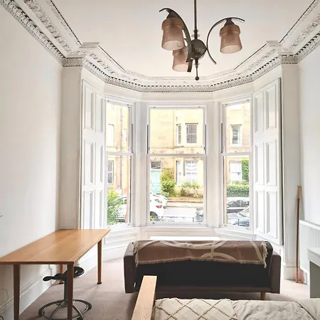 Apartament Festival Let In Ground Floor Flat *