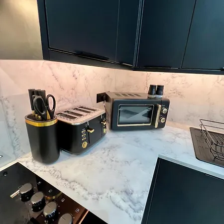 Easter Cosy 4 Bedroom - Apartament *