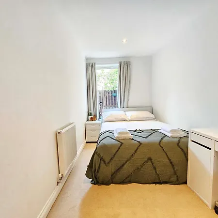 Stylish 3-bedroom Duplex With Patio * Edinburgh