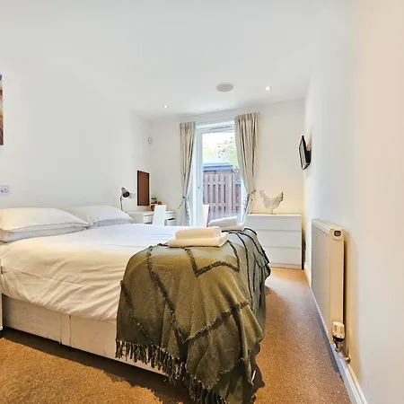 Apartment Stylish 3-bedroom Duplex With Patio
