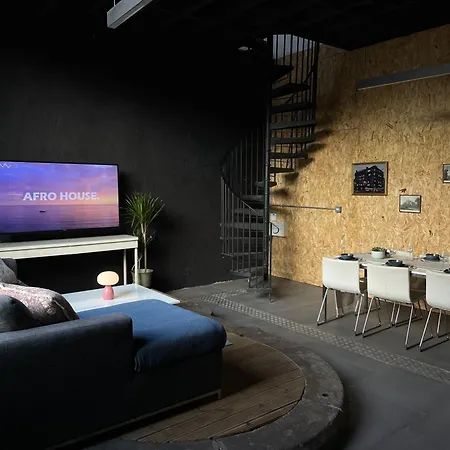 Hidden Wellhouse Apartment *