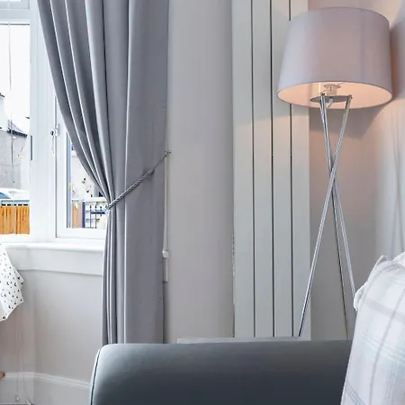 Apartment Crewe - Stylish 2 Bedroom Apt, Garden, Free Parking, Edin Edinburgh