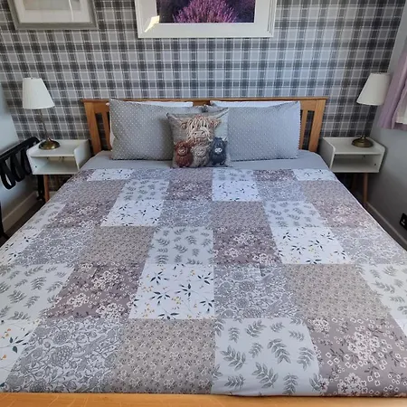 Innisfail Edi - Double With Private Bathroom Эдинбург