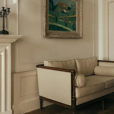 Forth Street Apartment