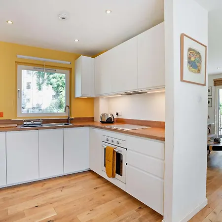 Lägenhet House Close To Old Town