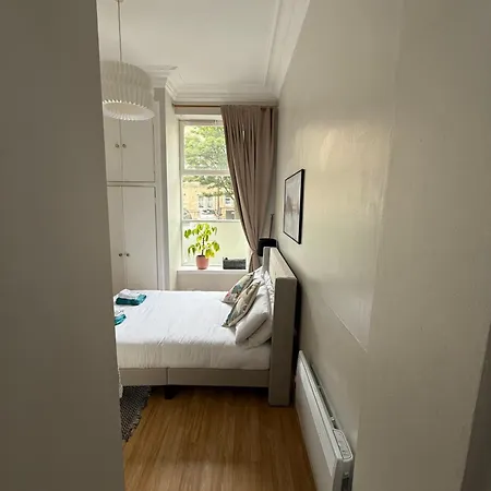 Charming Flat In Vibrant Leith Apartment *