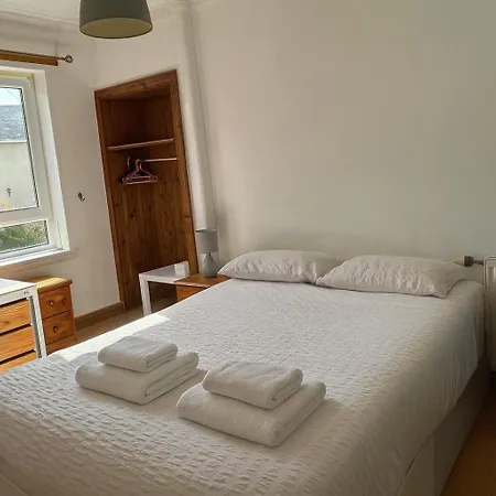 Lägenhet Spacious 3 Bedroom Flat Edinburg