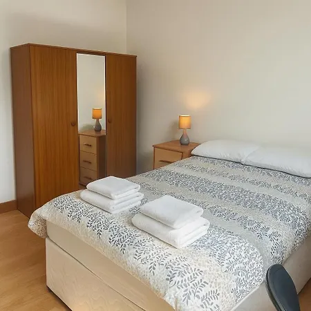 Spacious 3 Bedroom Flat Lägenhet Edinburg