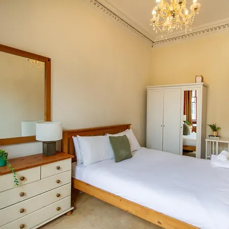 Historic 3bd Flat In Old Town