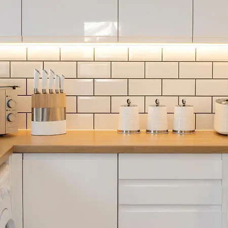 Edinburgh Aparthotel Apart Otel 4*