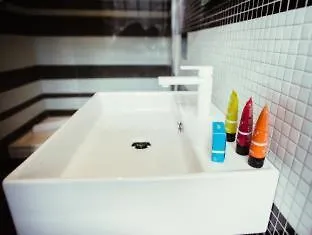 Stay Central Hotel Hotell 3*