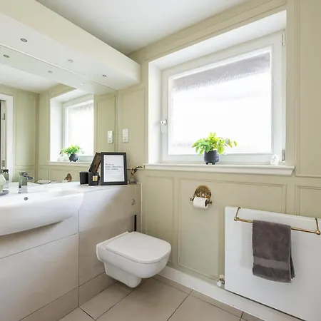 別荘 Gorgeous 3 Bed House Free Parking & Garden エディンバラ