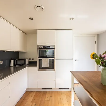 Gorgeous 3 Bed House Free Parking & Garden 別荘 エディンバラ