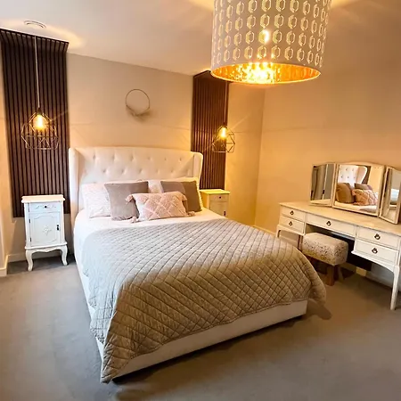 Gorgeous 3 Bed House Free Parking & Garden Édimbourg