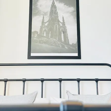 Skyline View Apartment Edinburgh