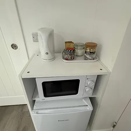 En-suite With Independent Entrance. Gasthuis