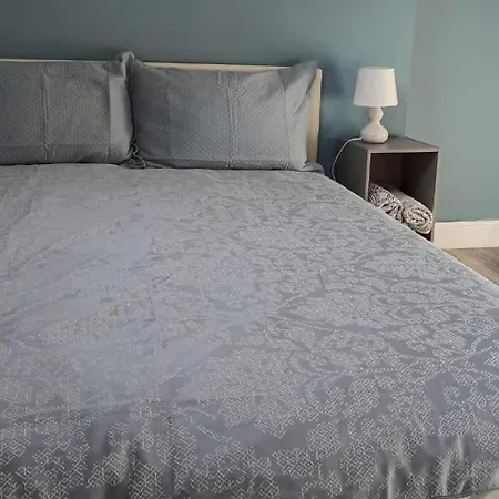 2 Bedroom - Stunning Views Balcony Parking *