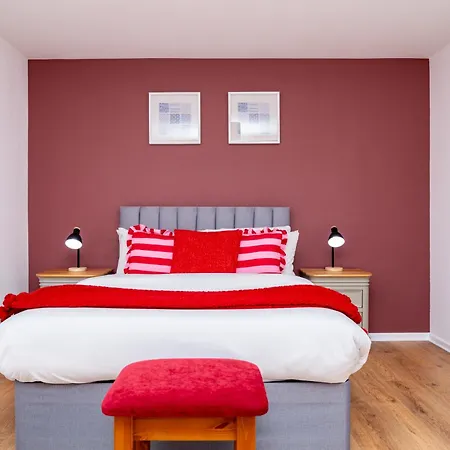 Elegant 5bed With Free Parking At Centre, Sleeps 10 Σπίτι διακοπών