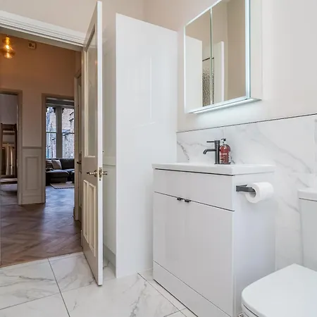 Pass The Keys Beautiful Modern Historical Flat Close To Castle