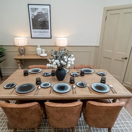 Pass The Keys Beautiful Modern Historical Flat Close To Castle Appartement *
