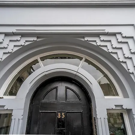 Pass The Keys Beautiful Modern Historical Flat Close To Castle Appartement Edinburgh