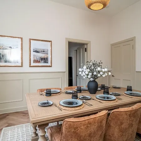 Pass The Keys Beautiful Modern Historical Flat Close To Castle Appartement *