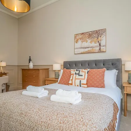 Pass The Keys Beautiful Modern Historical Flat Close To Castle