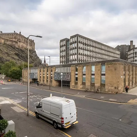 Pass The Keys Beautiful Modern Historical Flat Close To Castle Apartmán *