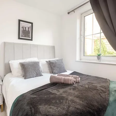 Parking-2br Retreat-walk To Leith & *