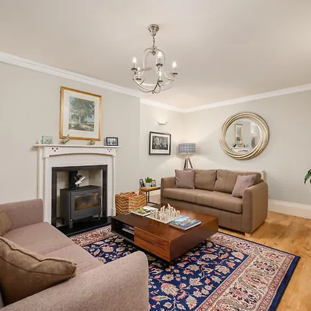 Elegant Flat With Garden In West End Lägenhet *