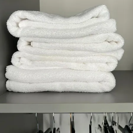 Private 1 Bedroom - - Sleeps 2