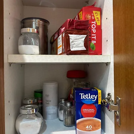 Apartment Centre Ground Floor 3 Bedroom *