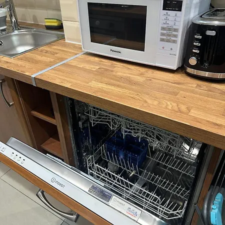 Centre Ground Floor 3 Bedroom