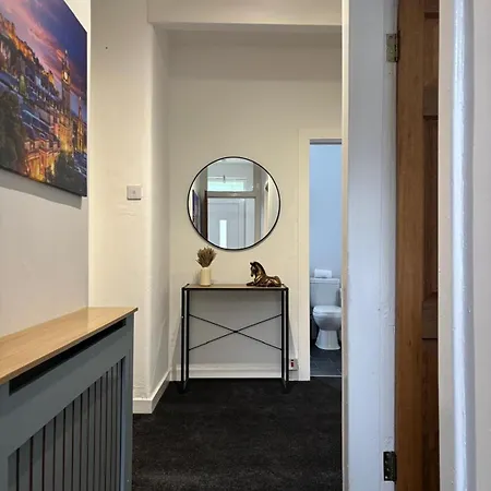 Spacious 3 Bed Modern