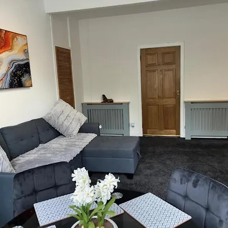 Appartement Spacious 3 Bed Modern