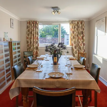 3 Bedroom Home, Peaceful Garden Casa vacanze Edimburgo