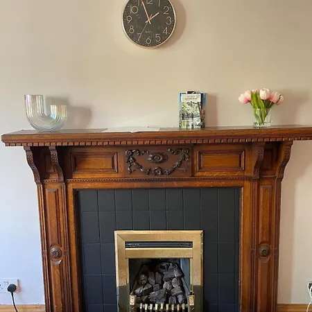 Charming Flat In Beautiful Area Apartment